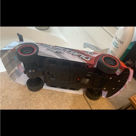 2017 Mustang Ford “Nkok” # 14 Racing Car. Color: Red, White & Black, Body - Picture 4 of 12